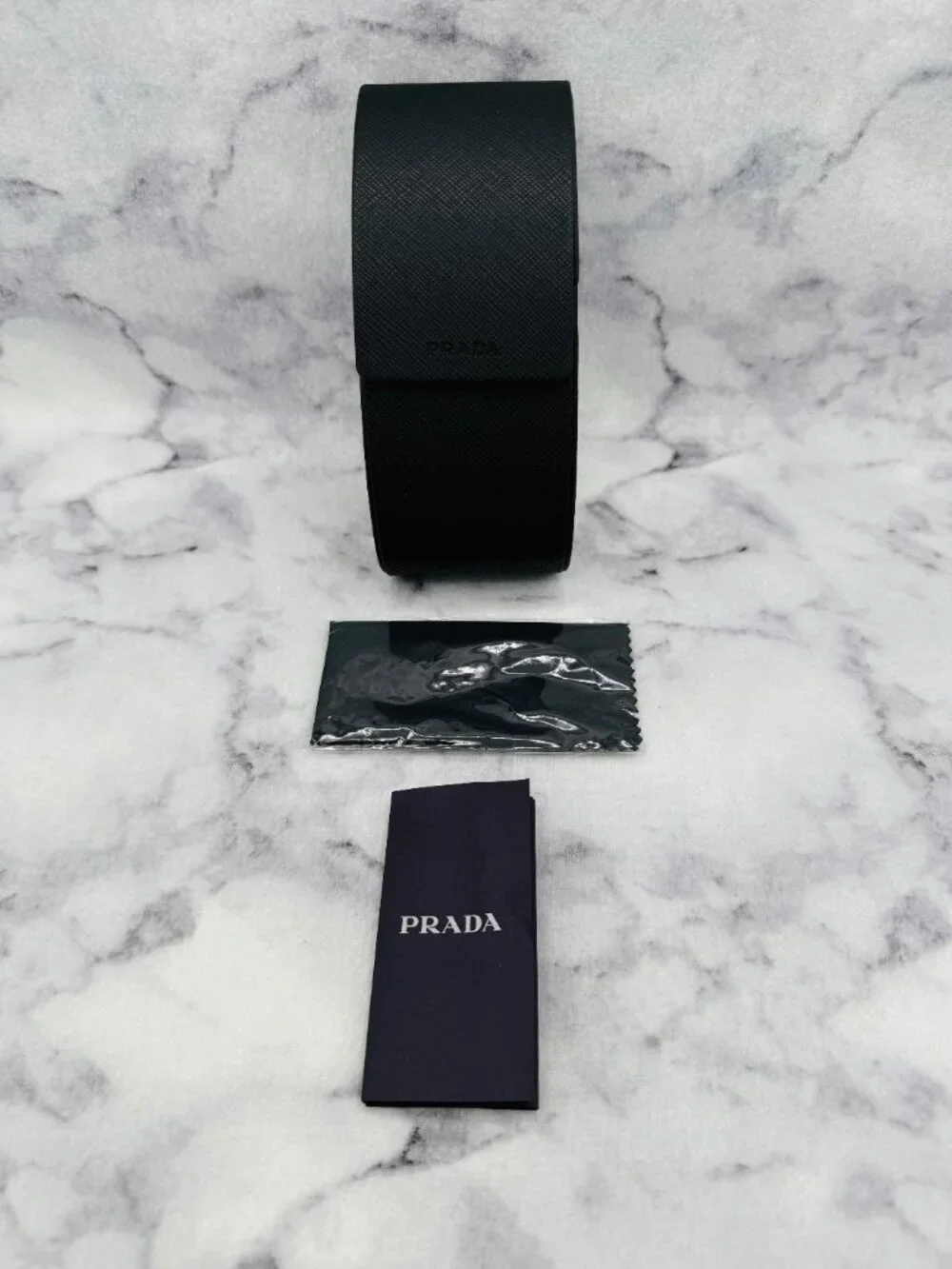 Prada Sunglasses Case,Black Magnetic Clamshell Case,Cleaning Cloth,Auth Card - Picture 3 of 11